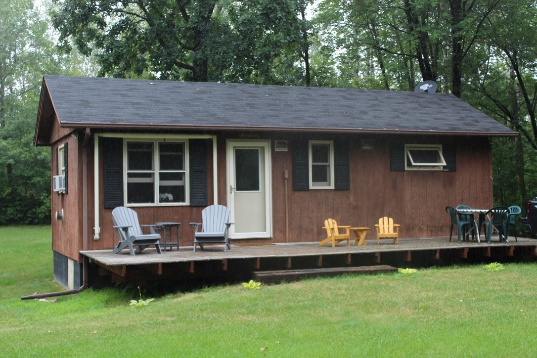 Northwoods Hideaway ，靠近Whitefish Chain of Lakes