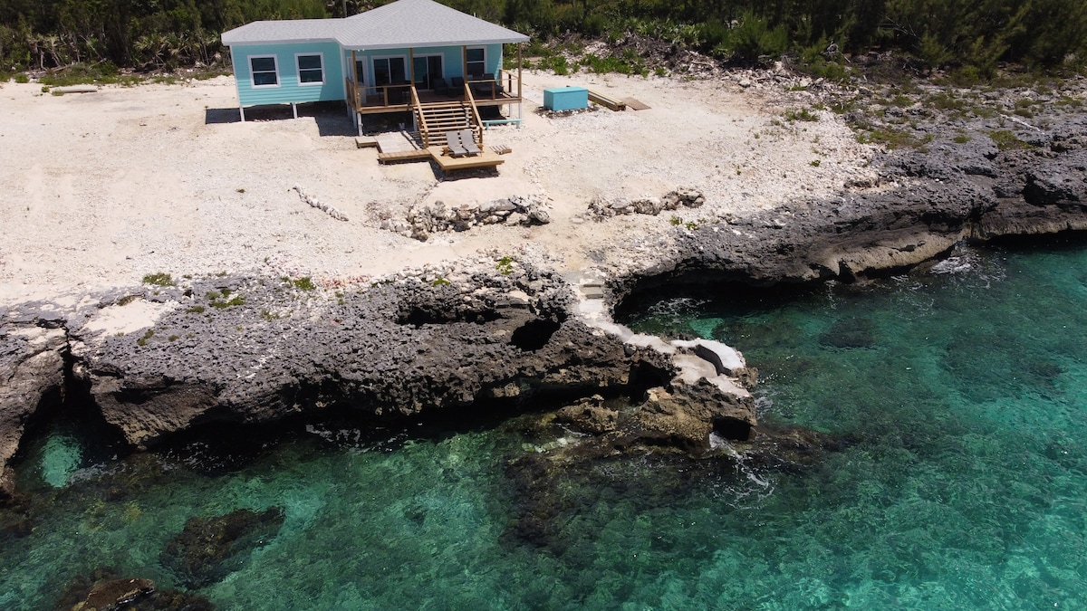 *New* Oceanfront, Romantic, Water Access, Private