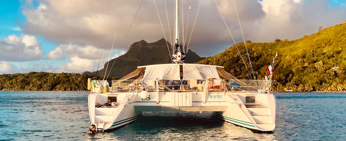 Uturoa: Authentique catamaran grand et confortable