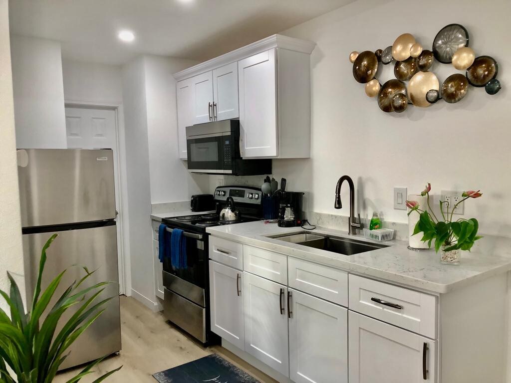 1BR In-Law + Central Location