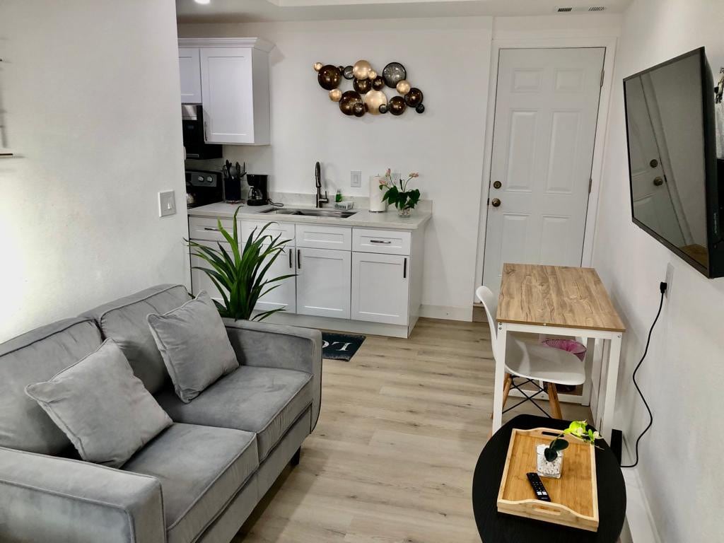 1BR In-Law + Central Location