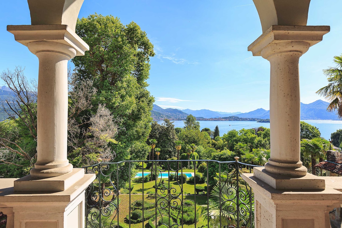 美丽的经典别墅和泳池- La Romanica别墅
