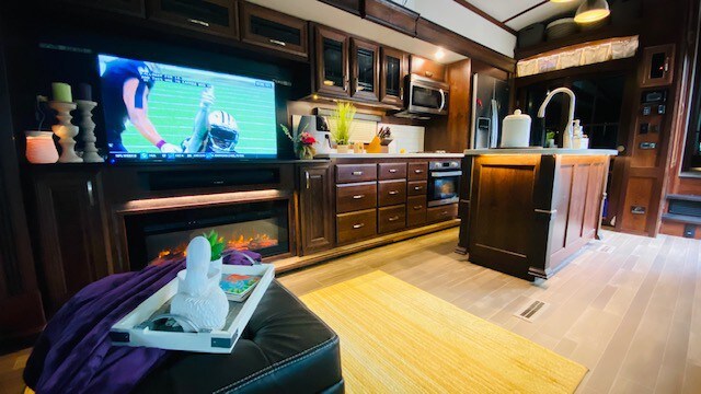 The Pampered Pelican Glampsite ~ Luxury RV