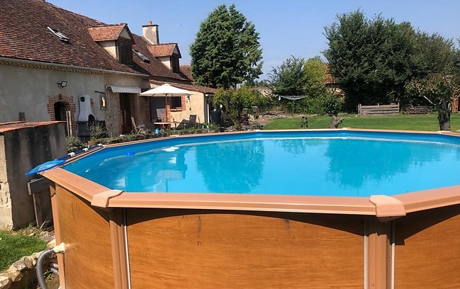 Lovely 2 bedroom gite with pool in rural France