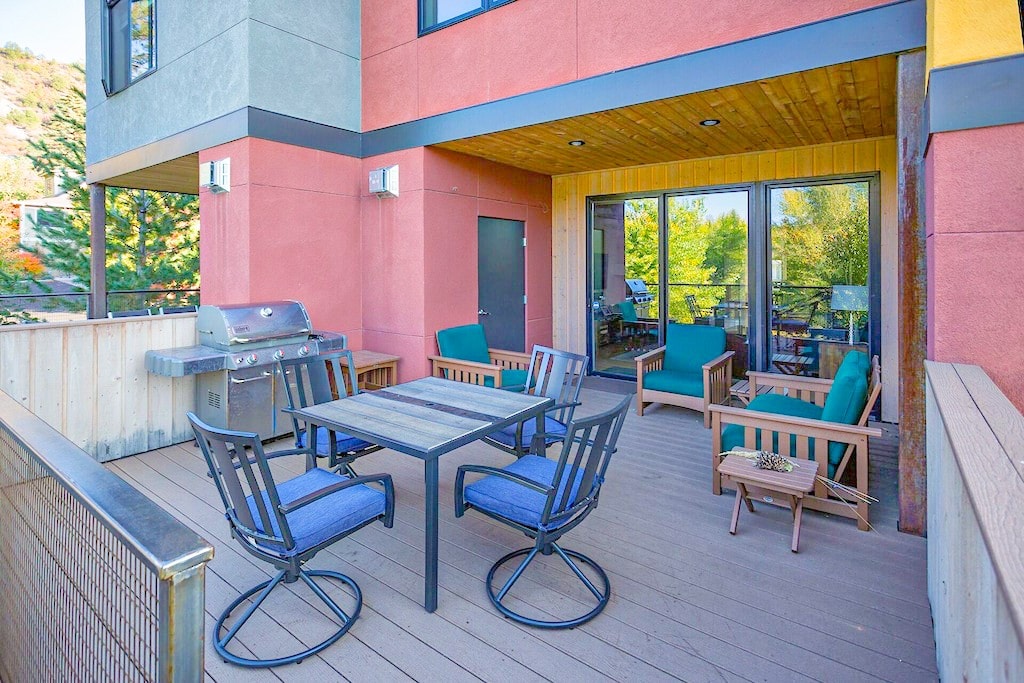 Modern Townhome on the River, Roof Top Deck