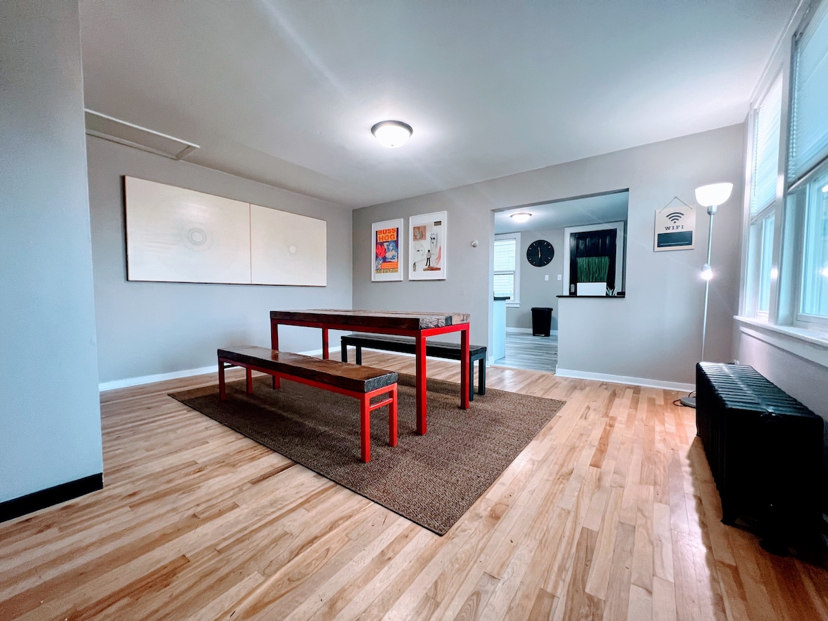 4BR | Arcade | Smart TV ‘s | Walk to Brady