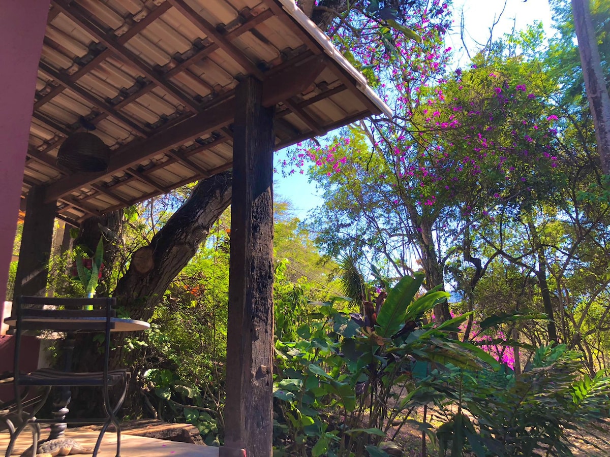 Chalé das Flores Zen-Uai no centro de Casa Branca