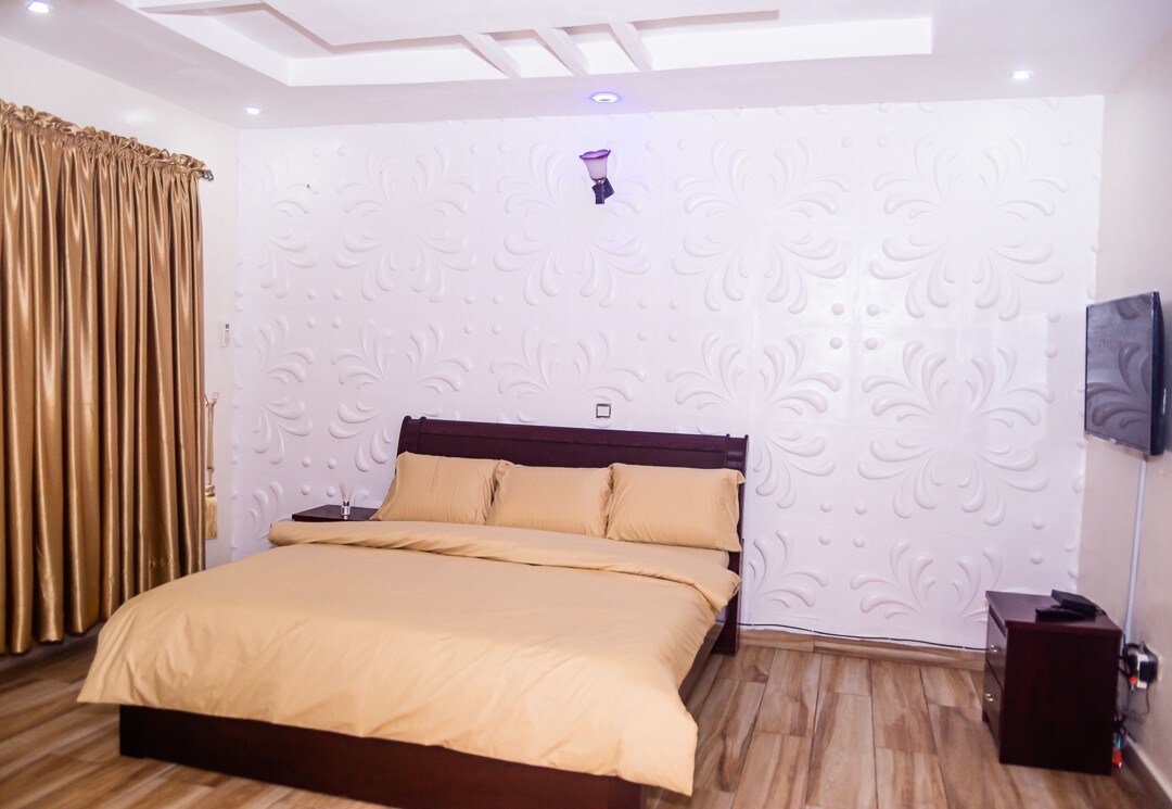 Luxurious 2 Bedroom Oceanfront Apartment in Lekki