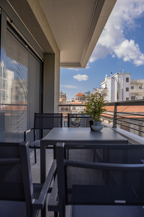 Aeson Premium Living -Suite in the heart of Volos!