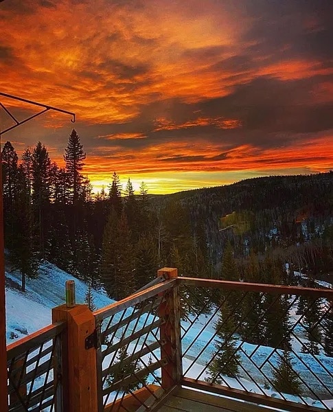 Beautiful mountain cabin at Eagle Point Ski Resort