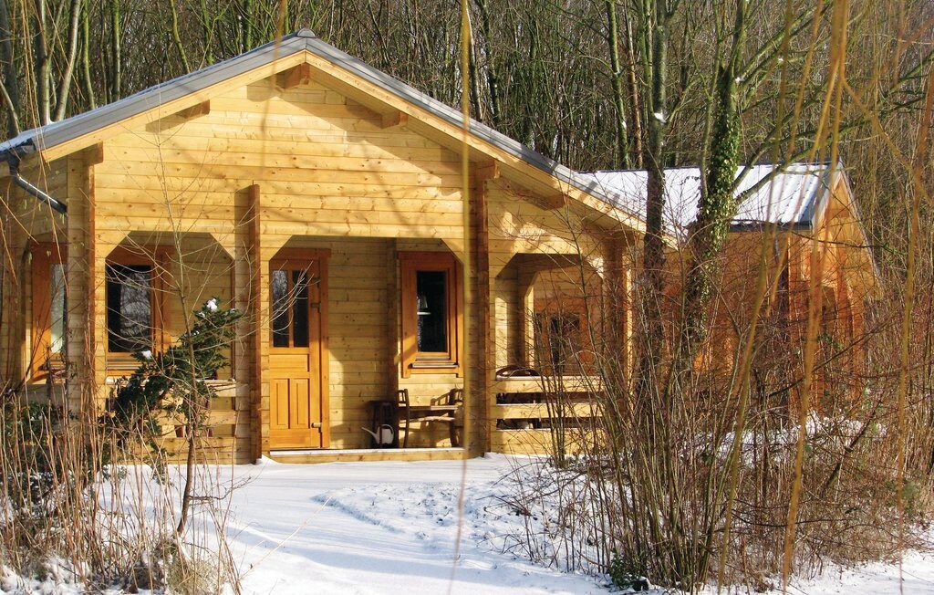 小独木舟露营地上的Koperwiek度假木屋，而不是Ol Gat