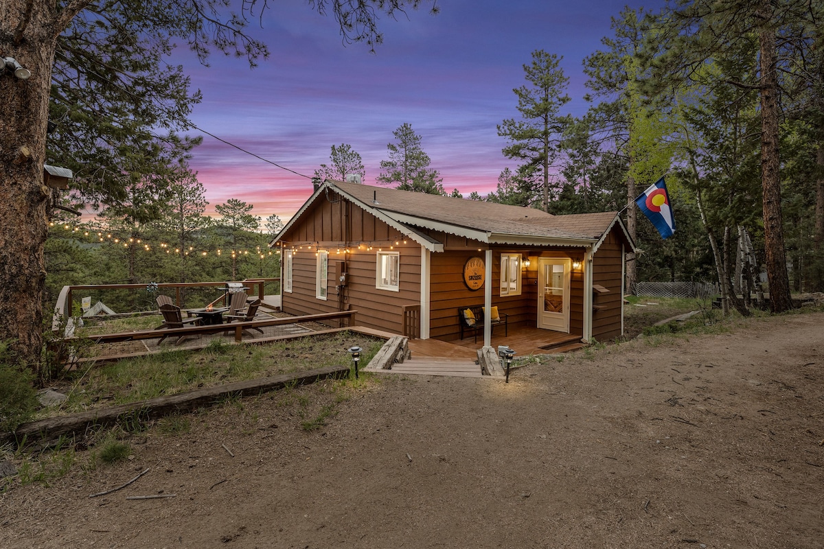 Modern Rustic Secluded Mountain Getaway