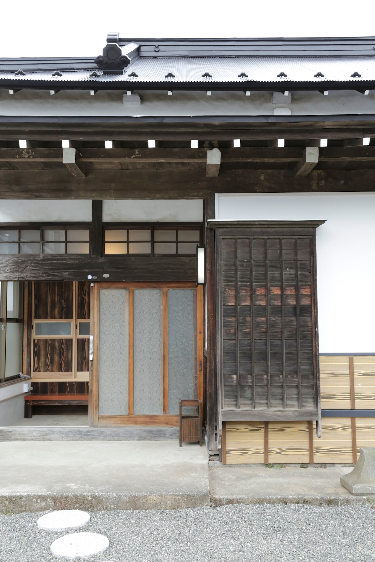 [房间] Onjuku ，这是一栋传统的老房子，位于村庄宫加斯湖畔的传统老房子