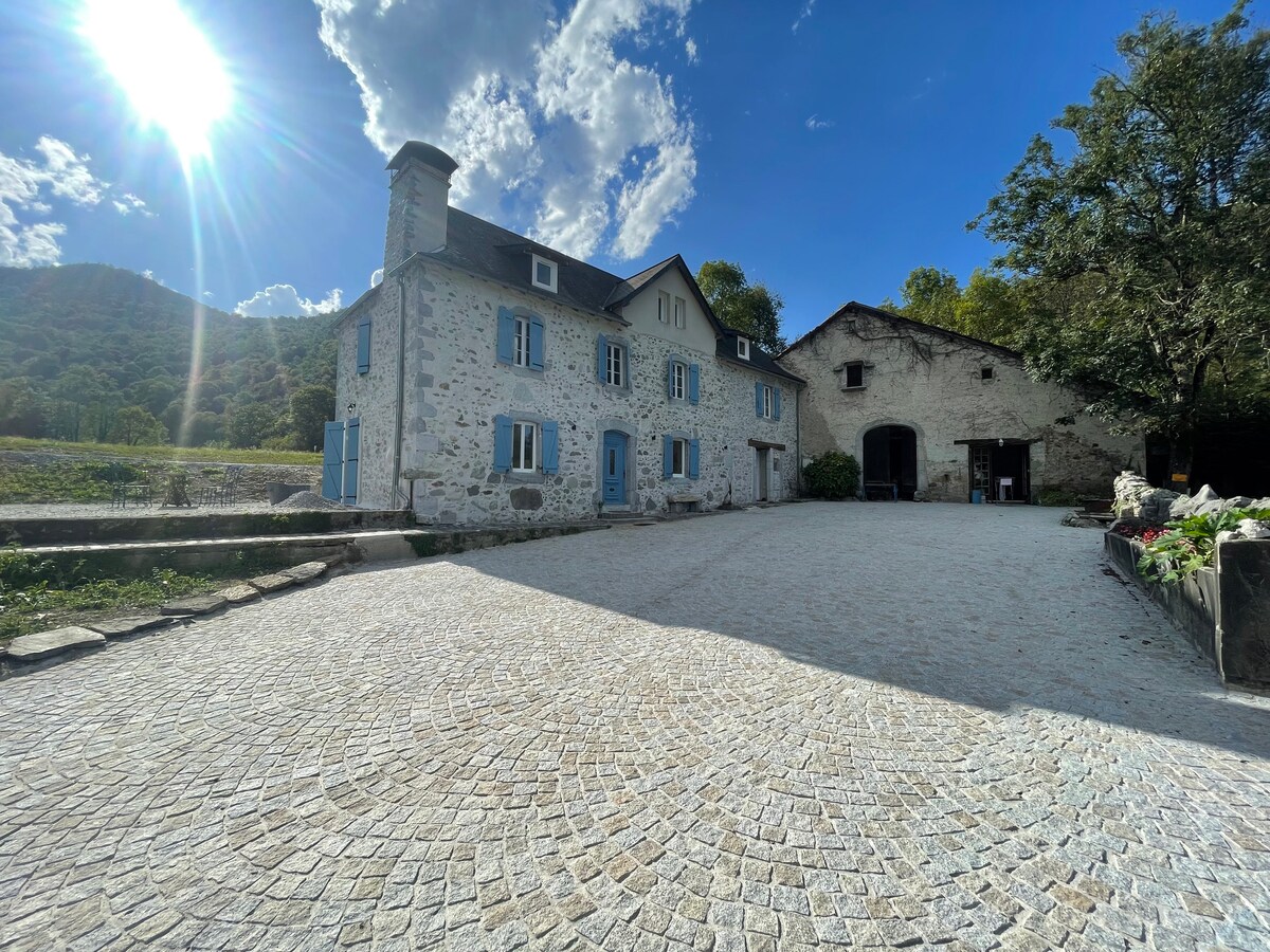 Le Val Éveillé - Chambre dans une maison de maître