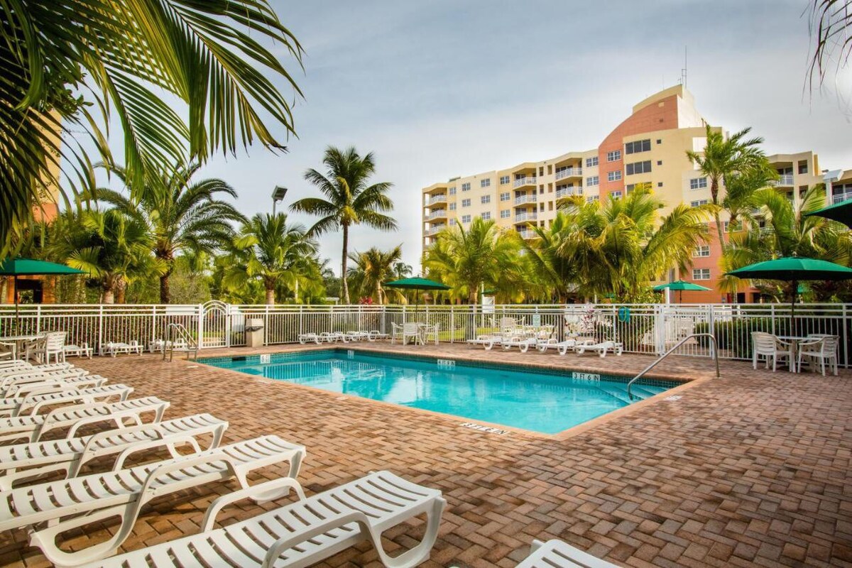 Enjoy a getaway at Vacation Village Bonaventure.