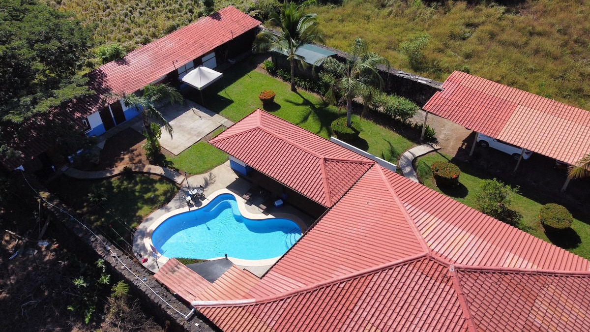 Casa Colonial  with Pool & Garden | 4BR, 4BA