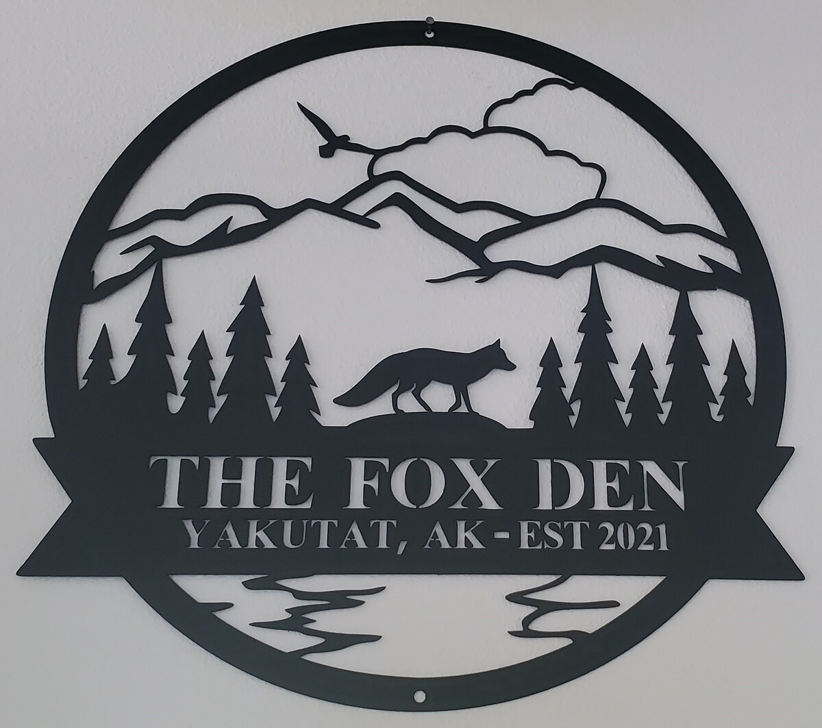 Fox Den -位于Yakutat市中心的美丽位置