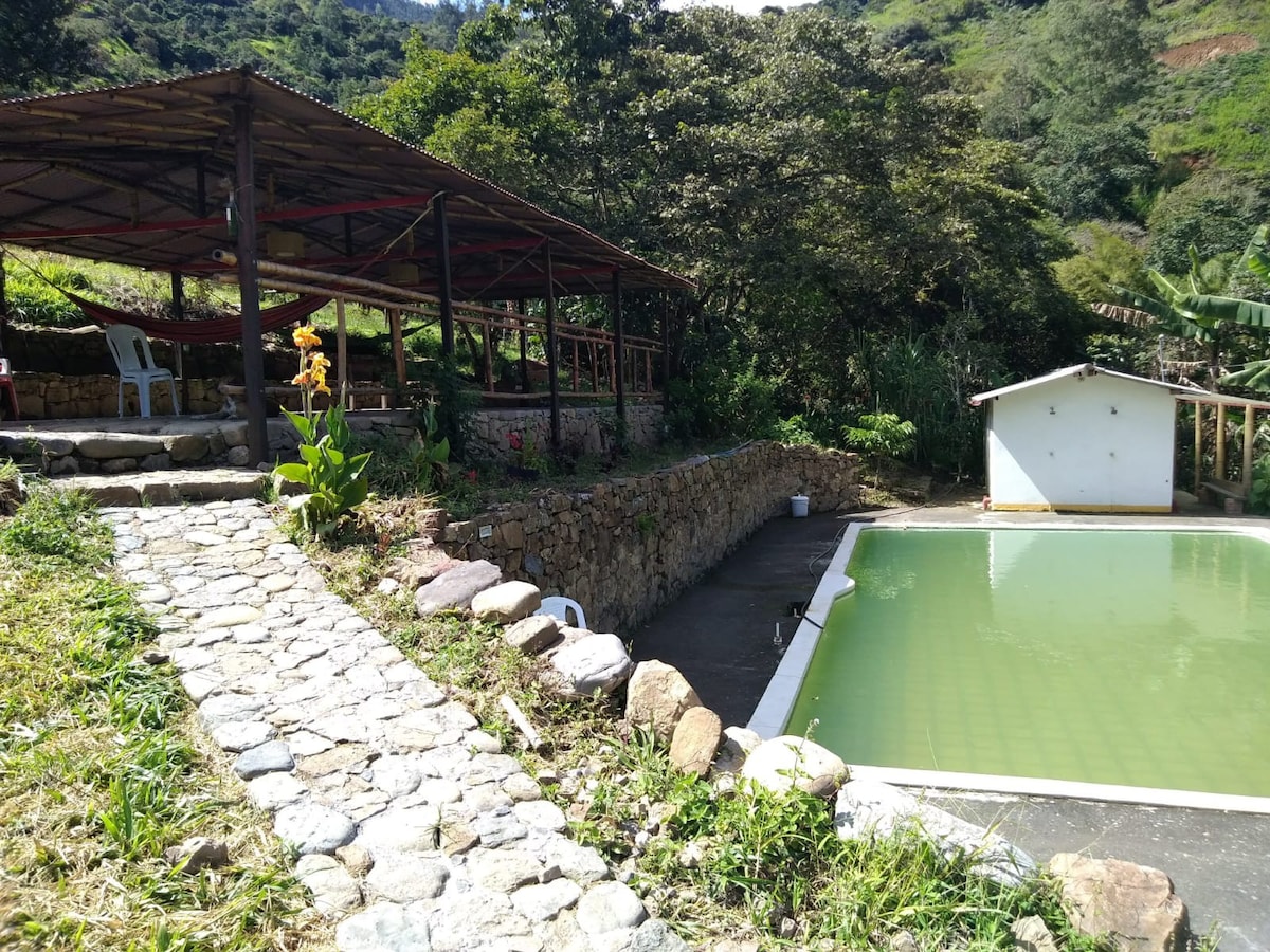 Tienda de Camping Paraíso con piscina Termal