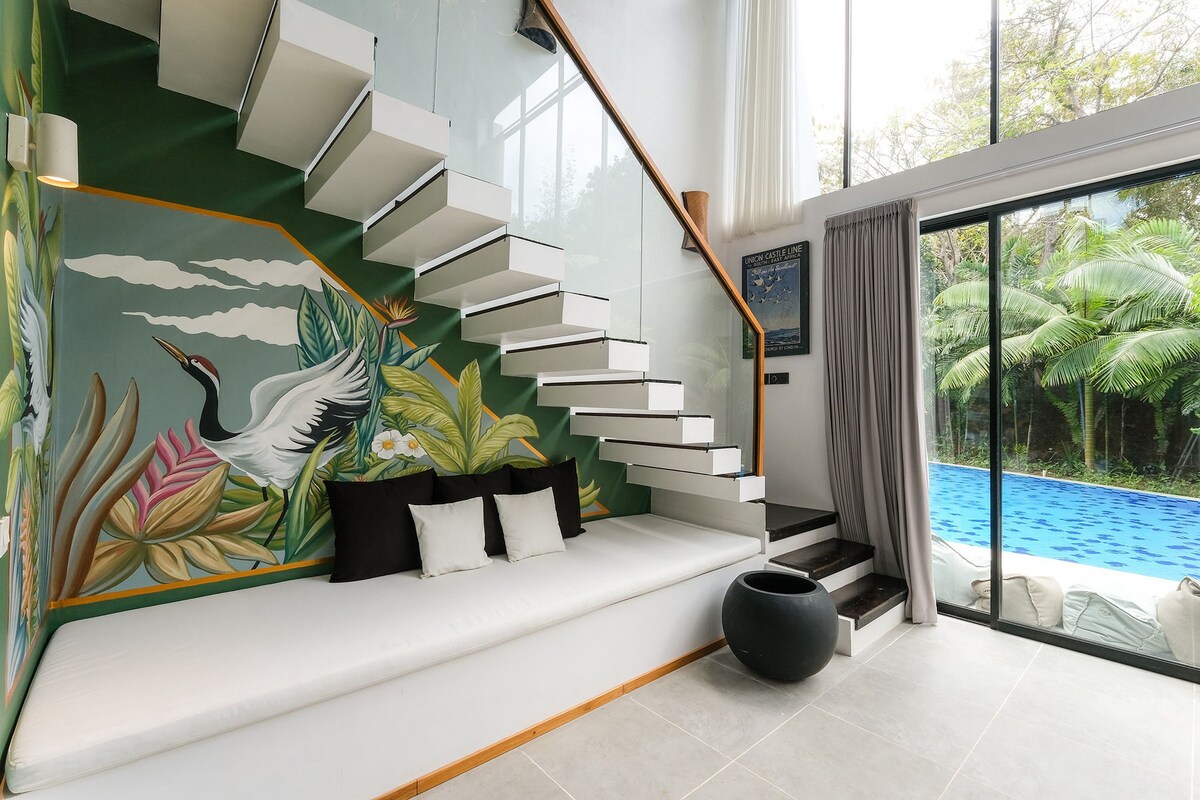 Luxury Tropical Villa with Pool Access in Nusa Dua