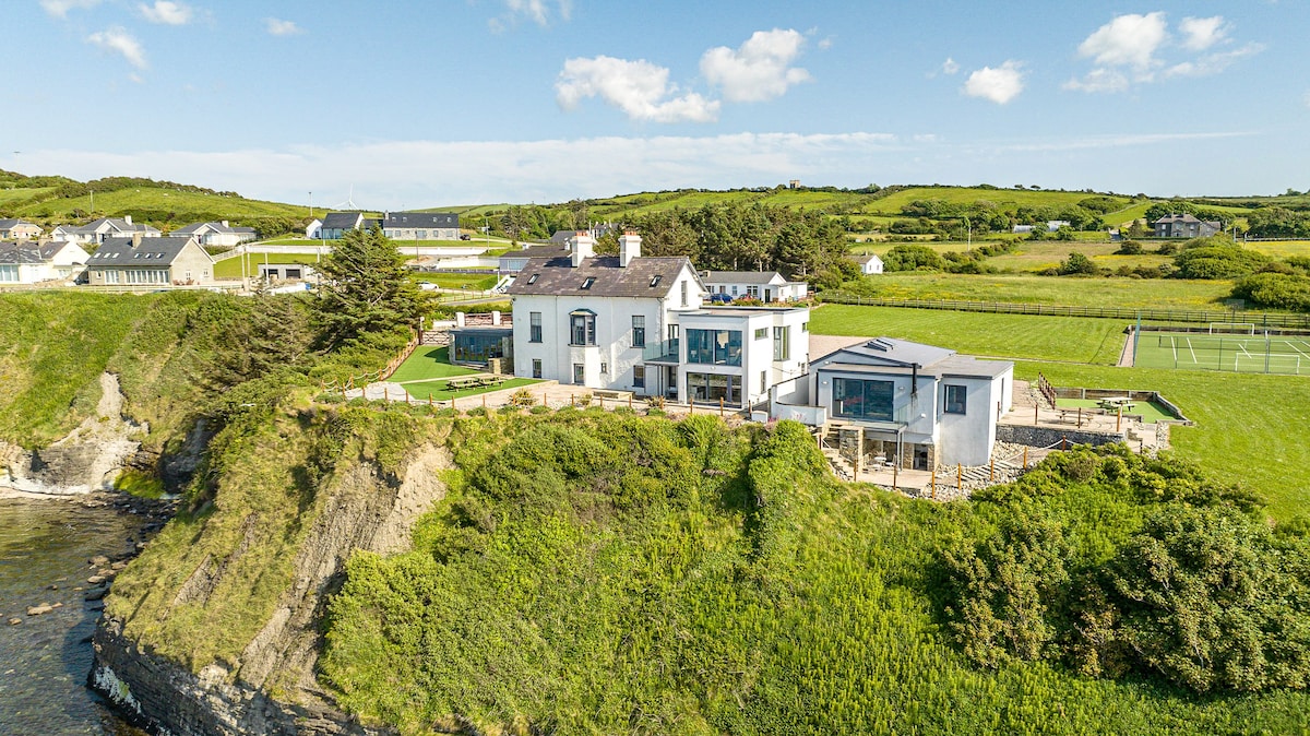 Ocean View | Pizza Oven, Sports Pitch & Games Room