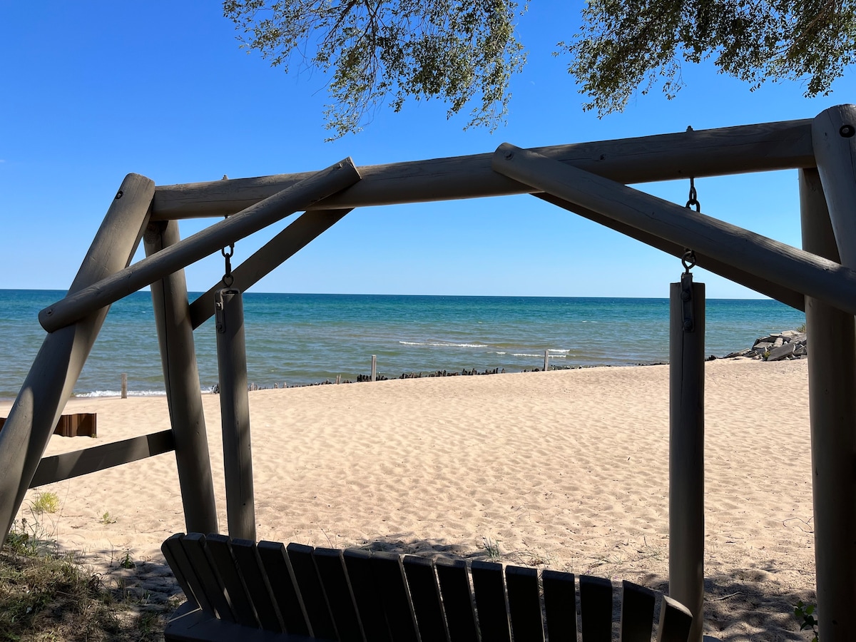 休伦湖（ Lake Huron ）家庭/团体度假胜地。可入住41人