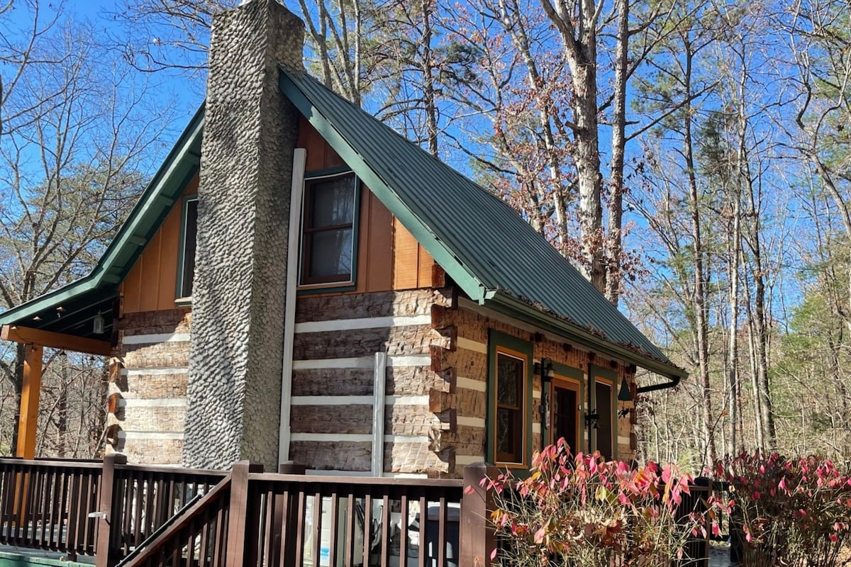 The Hemlock House-Private-Quiet-Rejuvenating