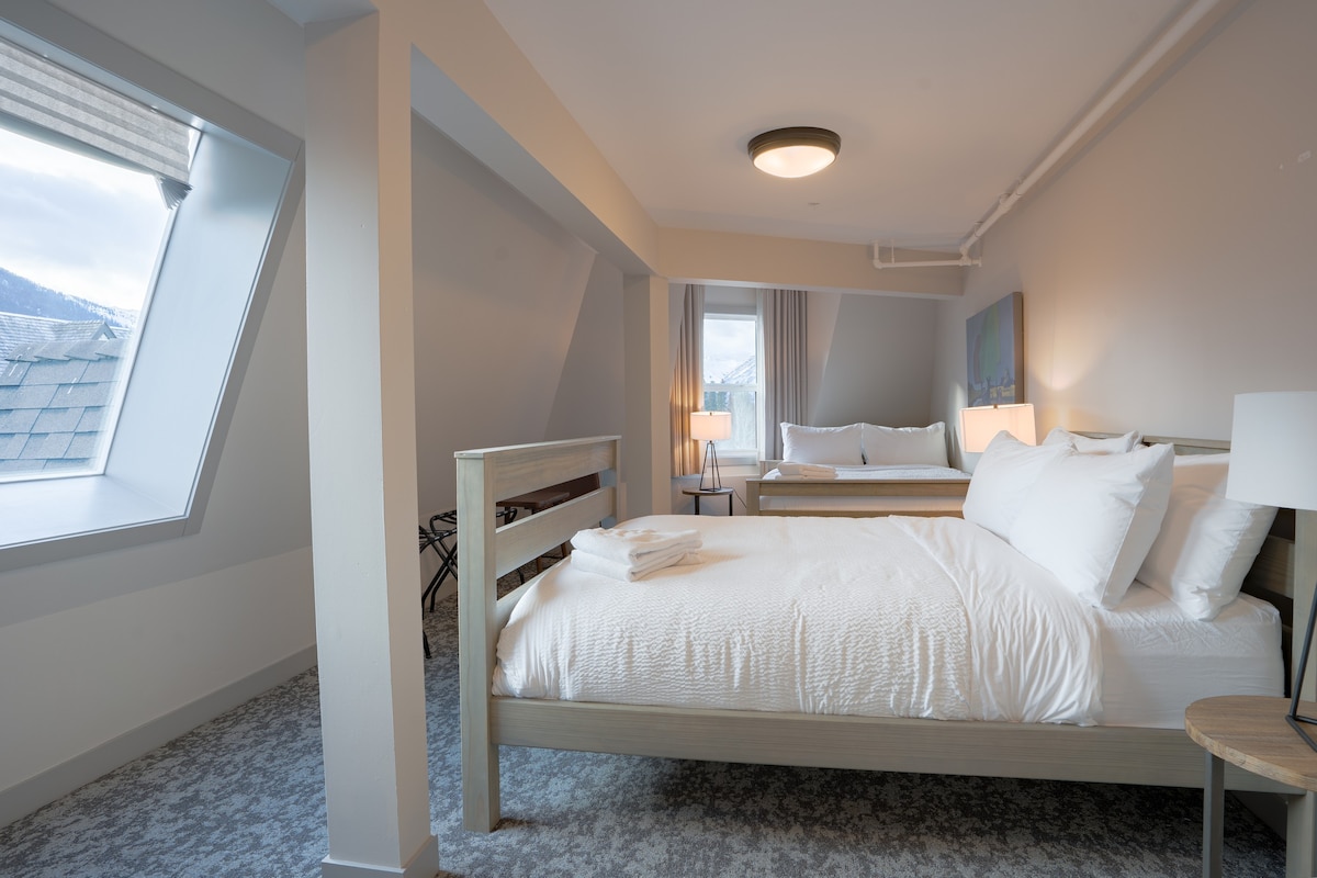 Basecamp Suites Banff- Superior Three Bedroom