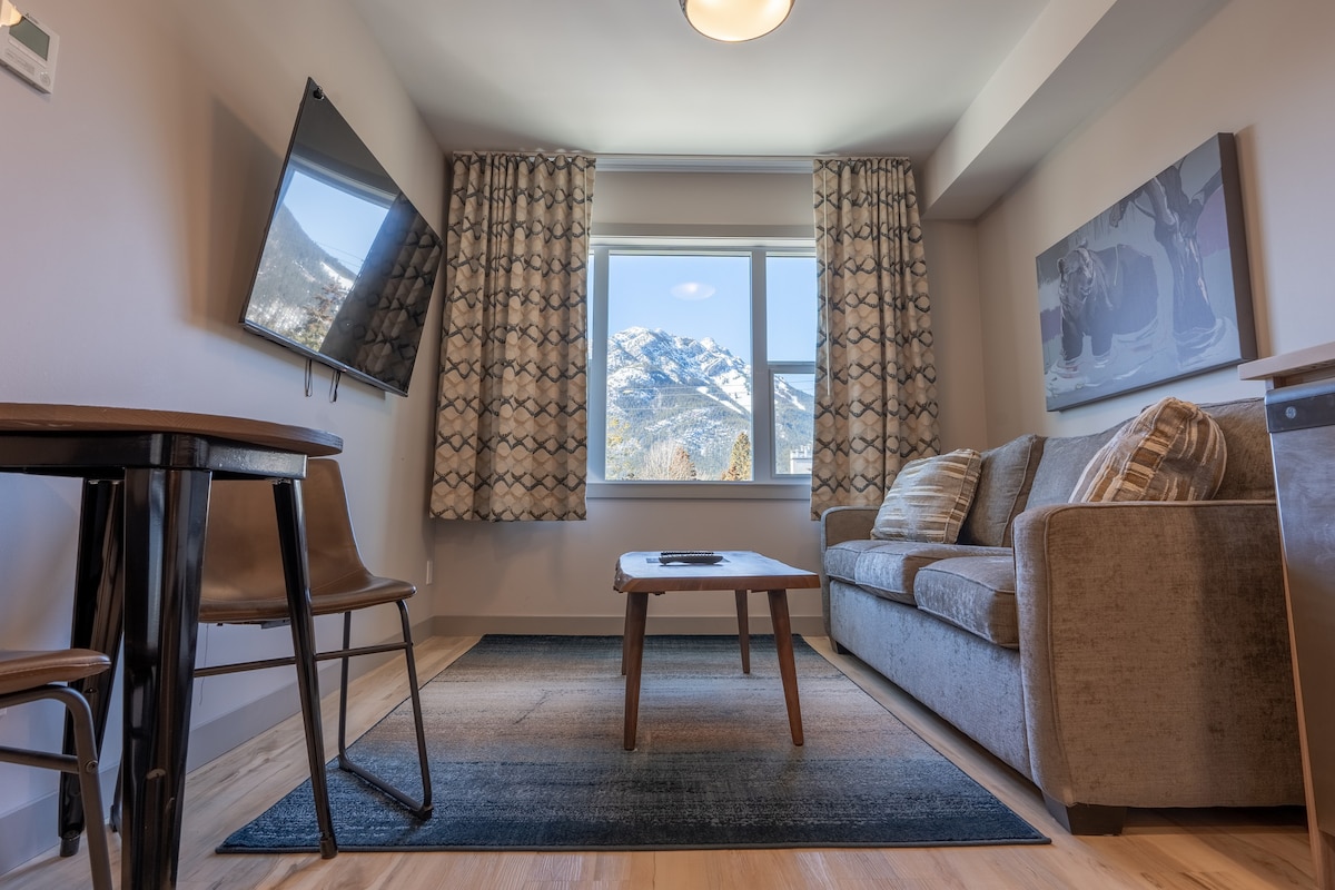 Basecamp Suites Banff- One Bedroom Apartment