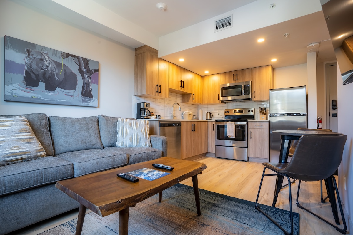 Basecamp Suites Banff- One Bedroom Apartment