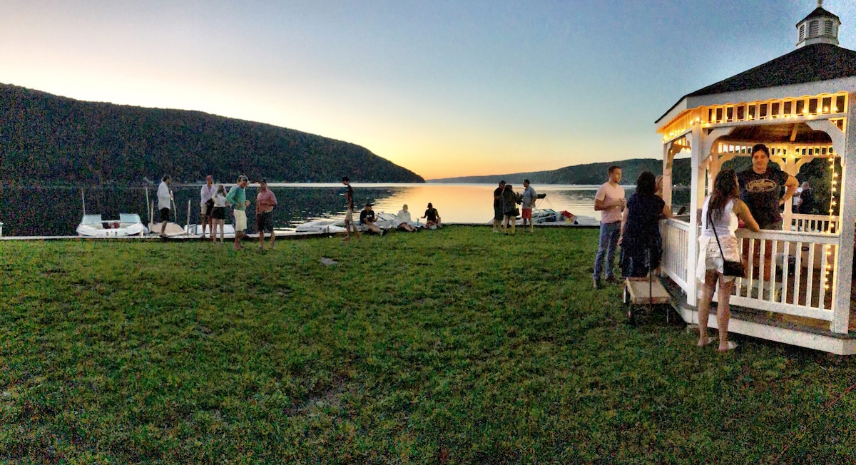 斯卡内阿特尔斯湖（ Skaneateles Lake ）历史悠久的住宿加早餐旅馆