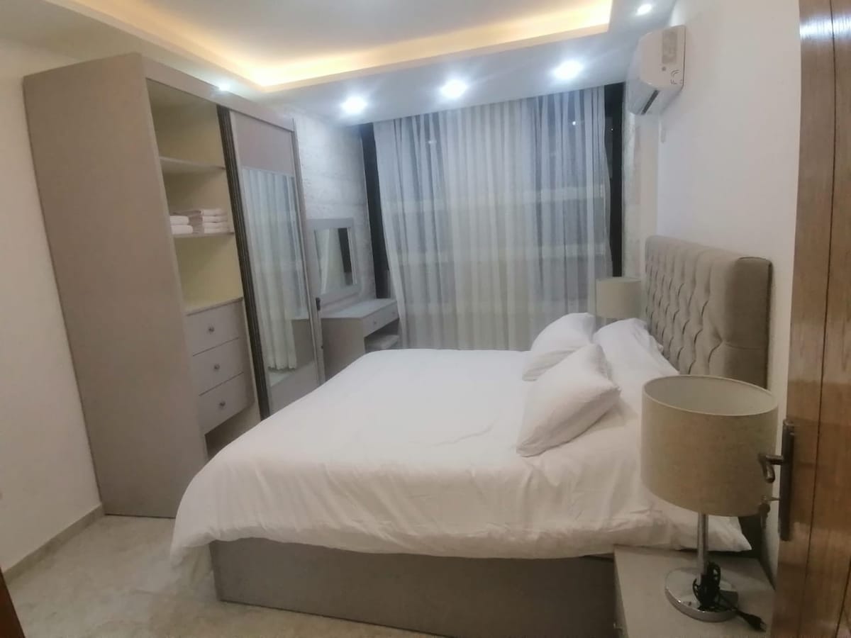 Executive 2 bedrooms fully furnished apartment