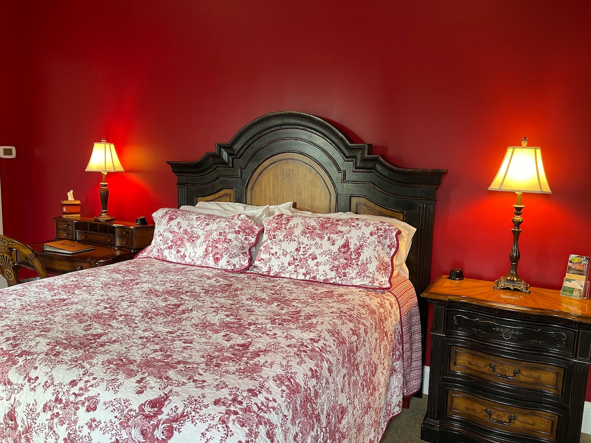 Oak Room at the Historic Riverside Inn Bed and Breakfast