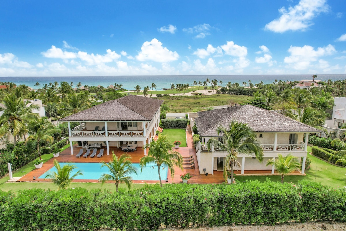 Caleton Estates 52: Golf/ocean view w/ pool, staff