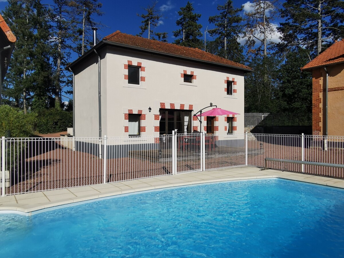 Cottage chaleureux avec piscine
