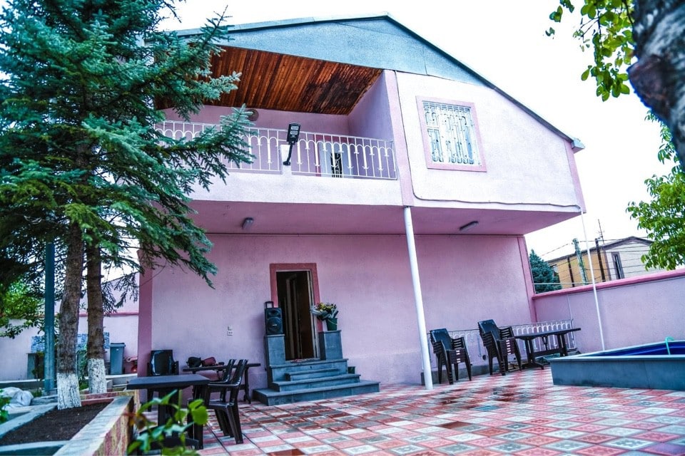 Jrvezh Guest House