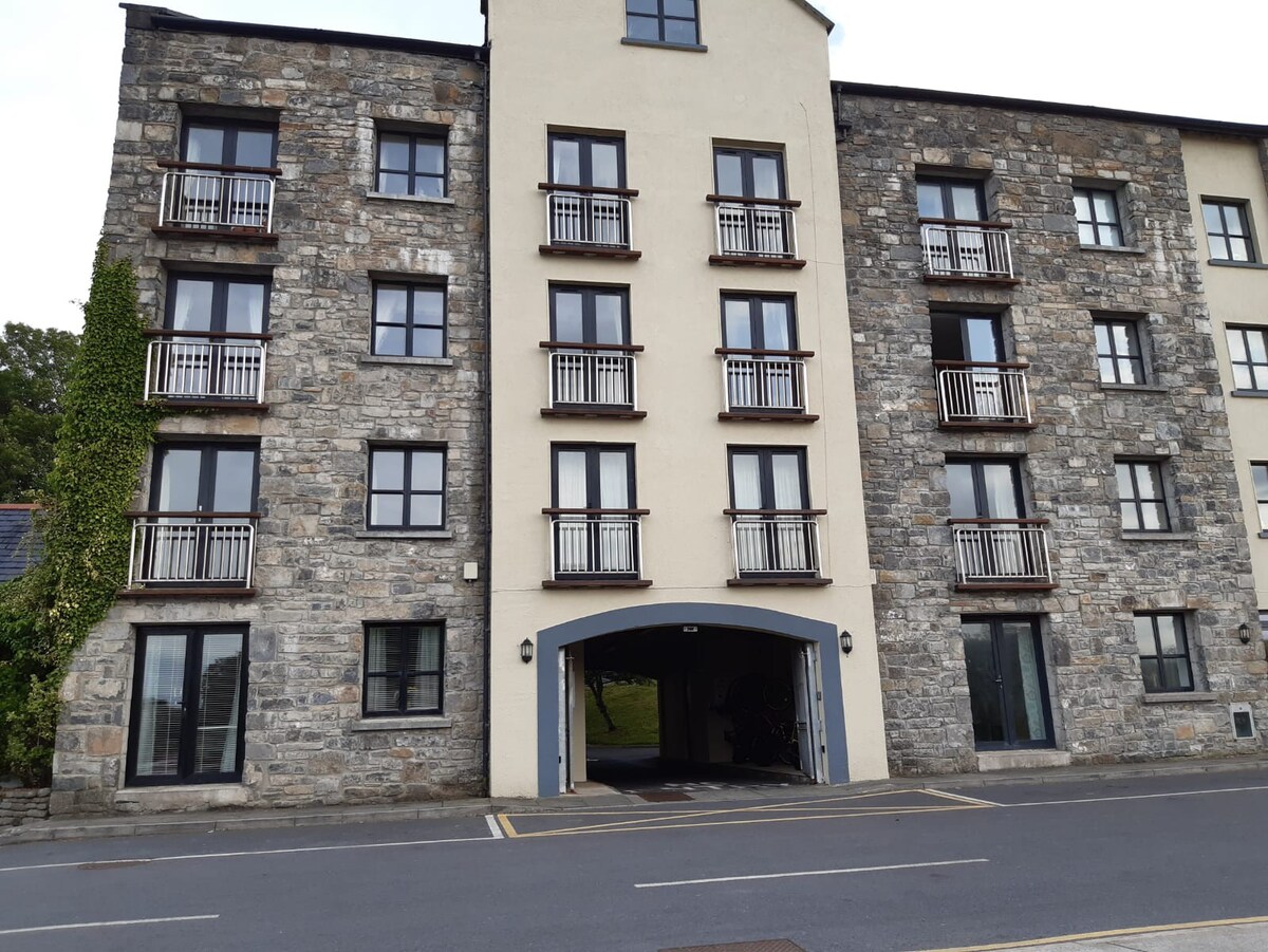 Homely two-bedroom apartment with a view