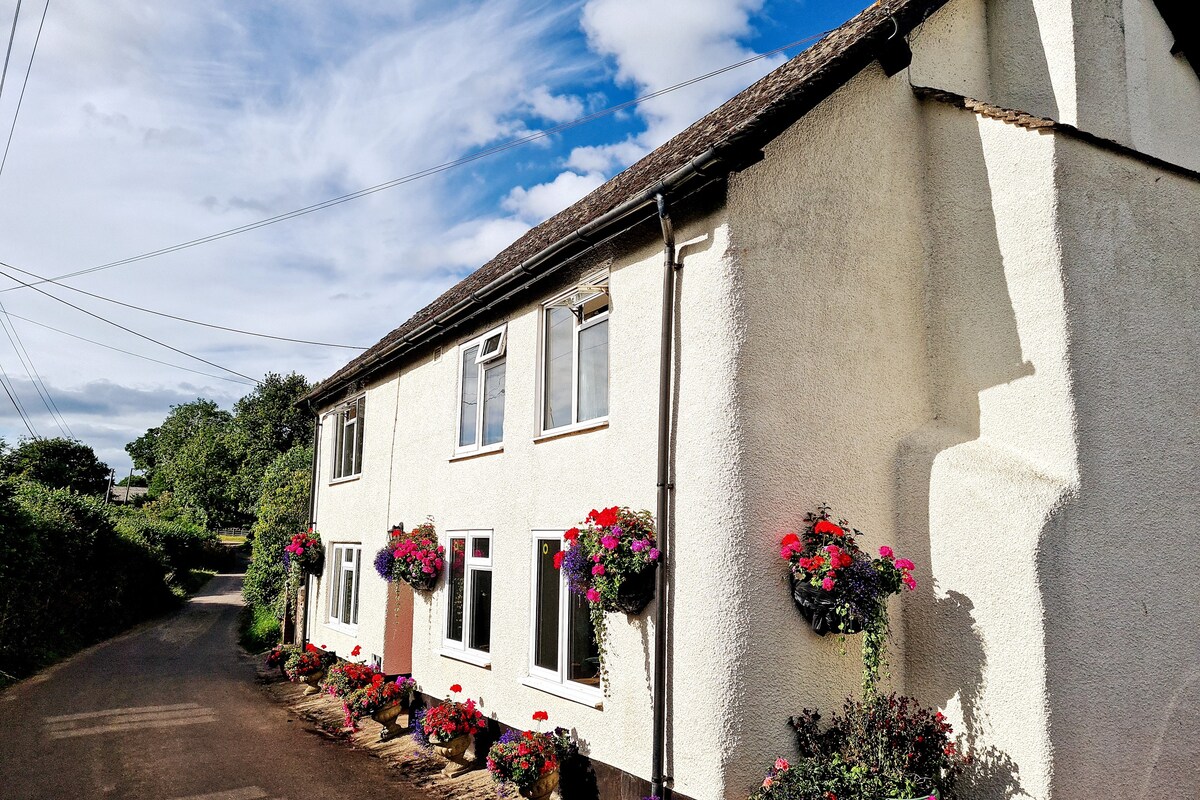 Peaceful retreat with countryside views