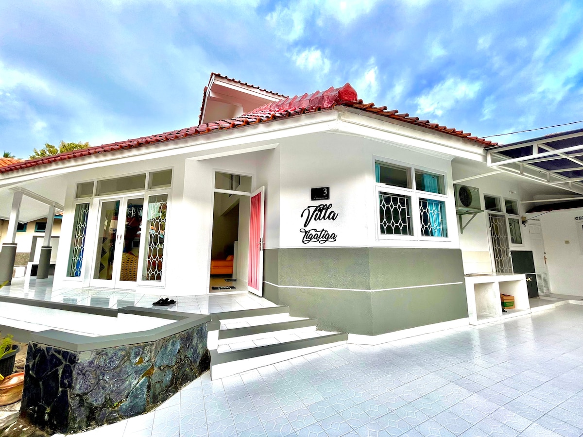 Villa Tigatiga - Cozy Villa by the anyer beach