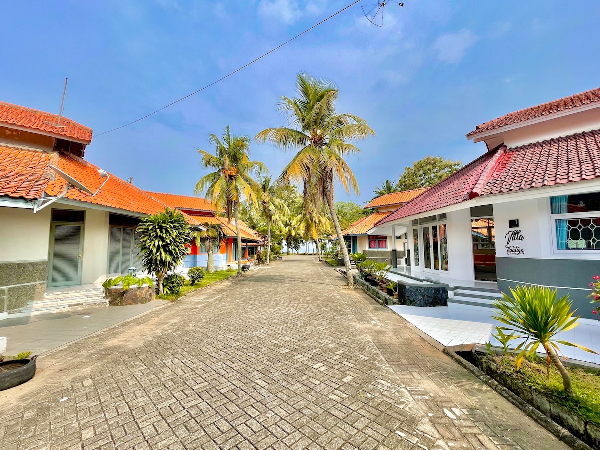 Villa Tigatiga - Cozy Villa by the anyer beach