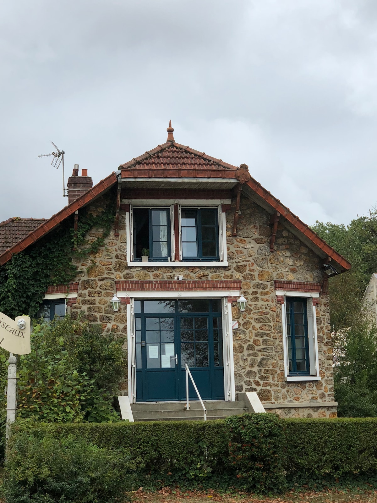 Chambre meublée dans maison individuelle