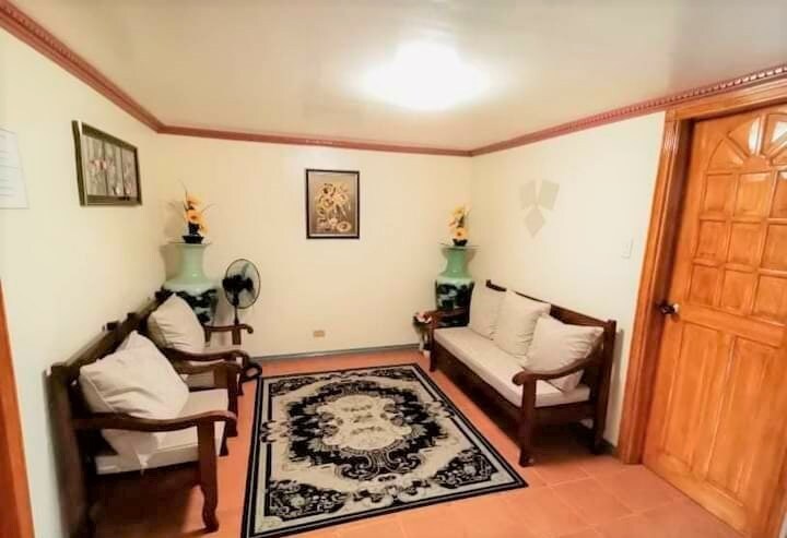 Cheerful 1 bedroom with all amenities of a house 1