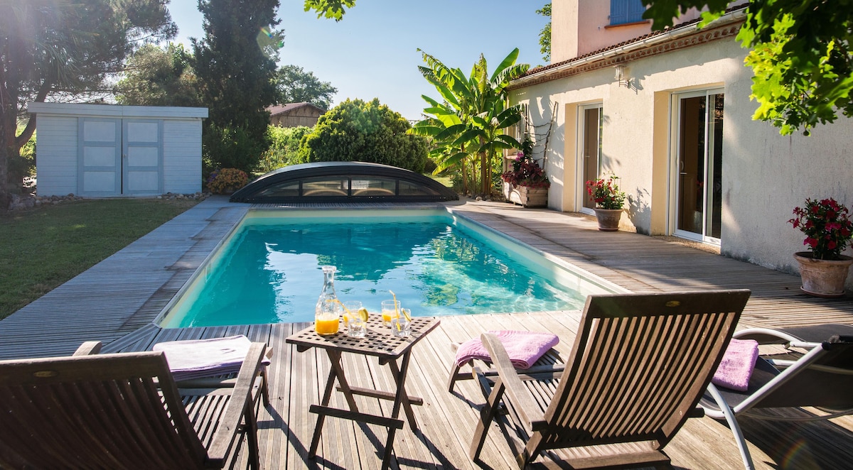 Gîte chaleureux avec piscine au milieu du vignoble