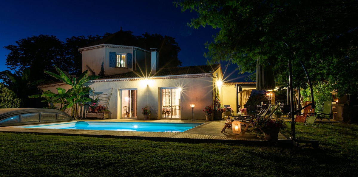 Gîte chaleureux avec piscine au milieu du vignoble