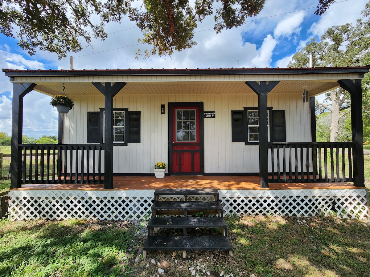 Cozy Wildflower Cabin on a True Texas Ranch!