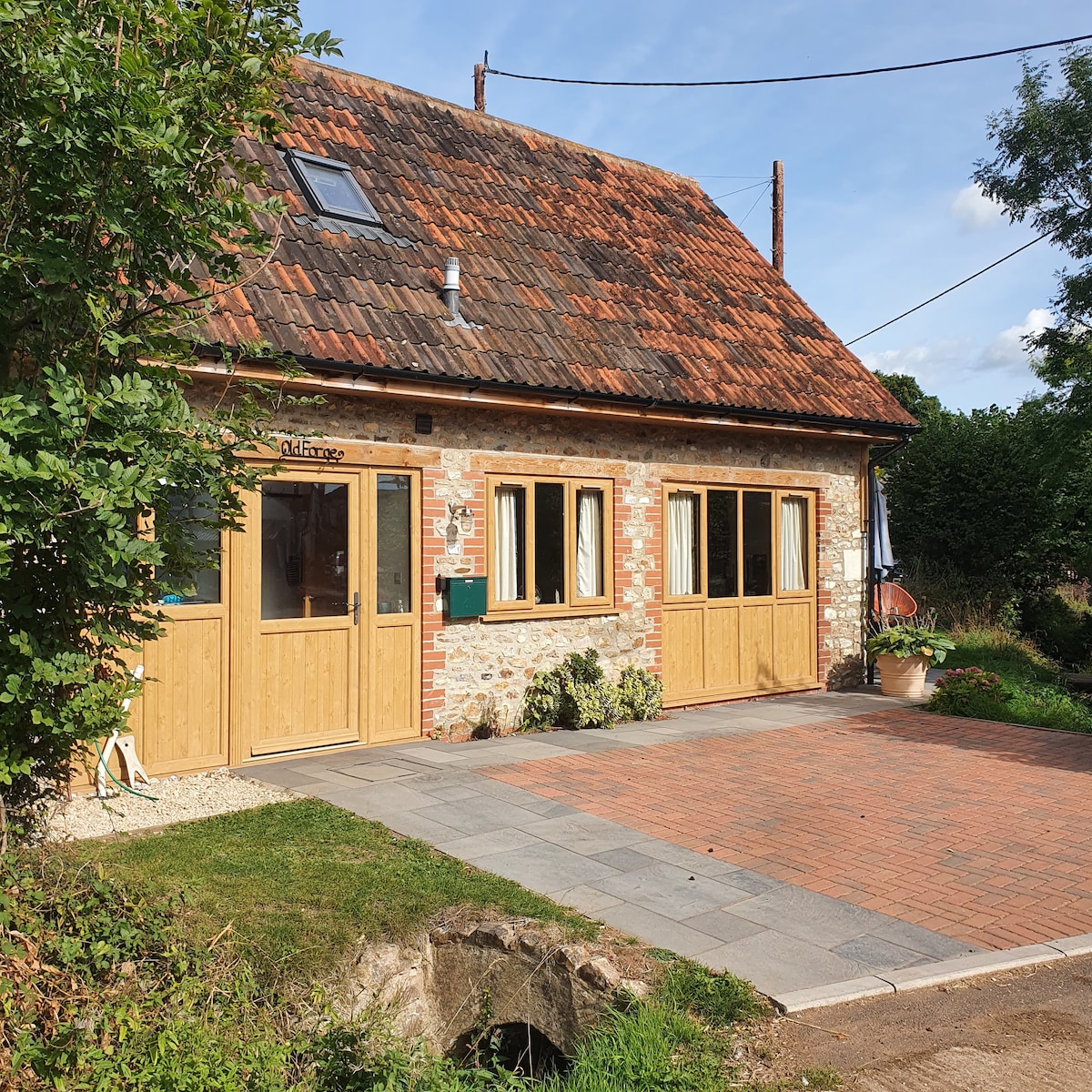 'The Old Forge' Holiday Cottage near Lyme Regis