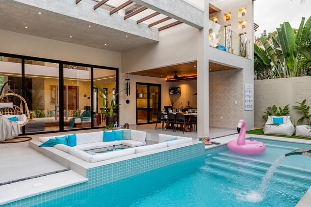 Tulum Villa for8-Pool Lounges-Hydromassage浴缸