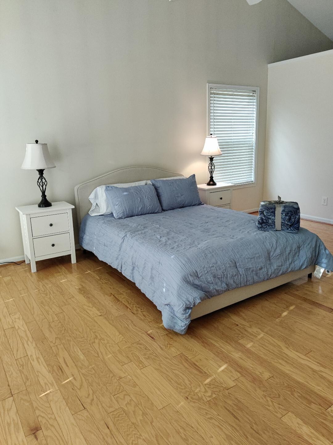 Gorgeous 1-5 bedrooms (rent what you need)