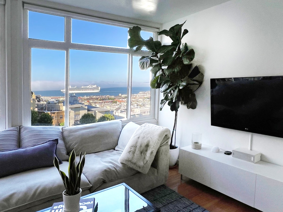 Amazing views from loft style condo Russian Hill