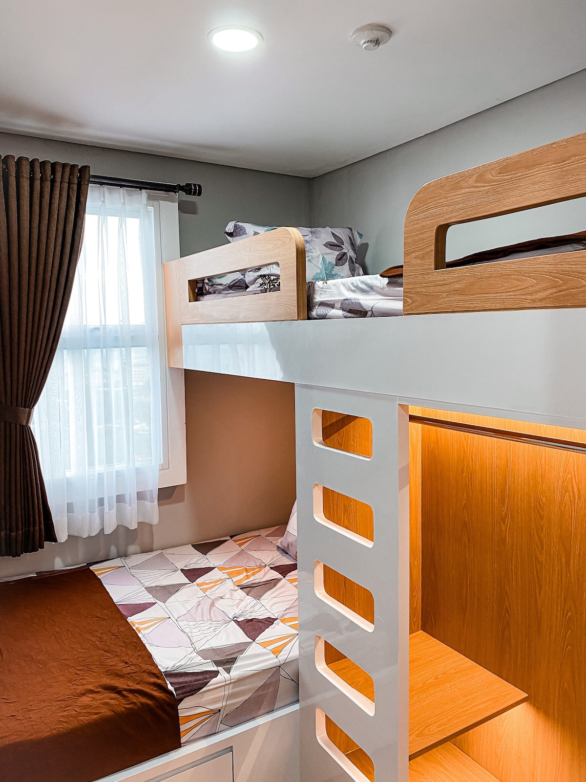 AYA住宿的2卧室加大双人床和双层床
