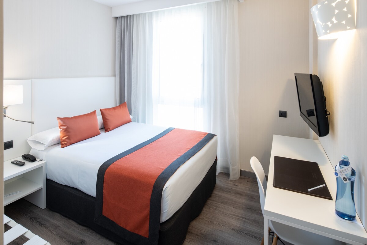 Catalonia Bristol 3* Hotel - Single room